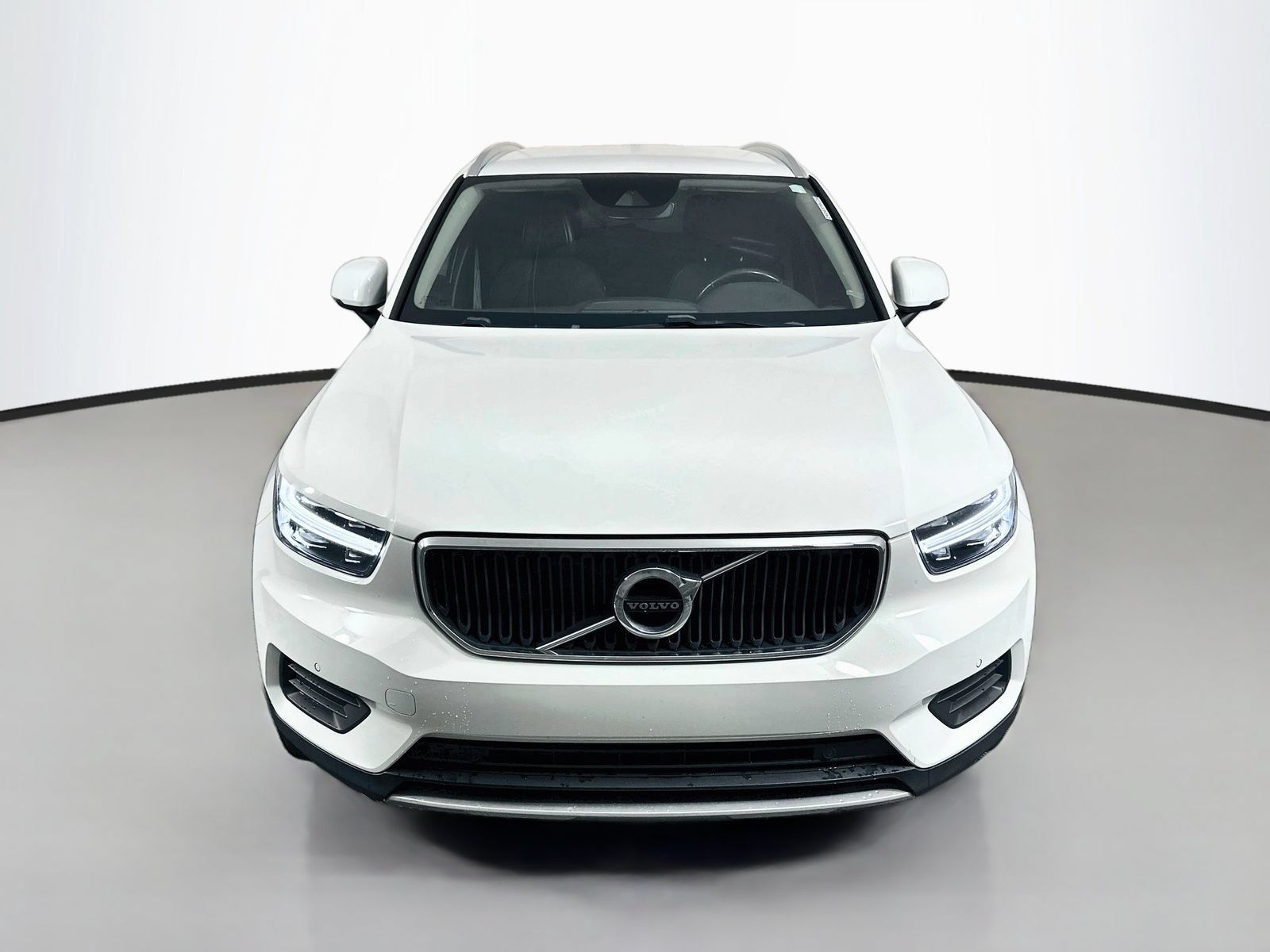 Used 2020 Volvo XC40 T5 Momentum AWD/4WD image 2