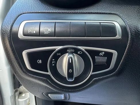 Used 2019 Mercedes-Benz GLC 300 w/ Parking Assistance Package image 46