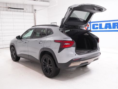 Used 2025 Chevrolet Trax ACTIV w/ Driver Confidence Package FWD image 8