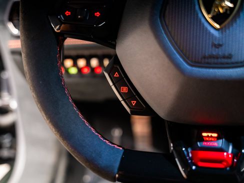 Used 2021 Lamborghini Huracan STO RWD image 60