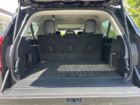 Used 2025 Ford Expedition Max Platinum w/ Driver's Package AWD/4WD image 12