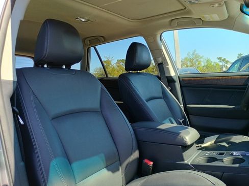 Used 2018 Subaru Outback 3.6R Limited image 24