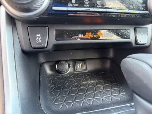 Certified 2024 Toyota RAV4 LE AWD/4WD image 23
