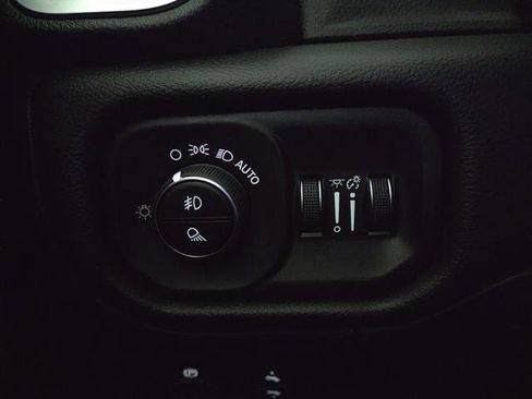 New 2026 RAM 1500 4x4 Crew Cab image 24