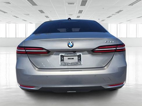 New 2025 BMW 530i w/ Premium Package image 5