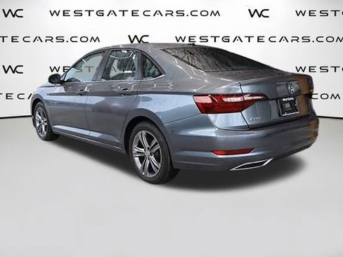 Used 2021 Volkswagen Jetta R-Line w/ R-Line Cold Weather Package image 3