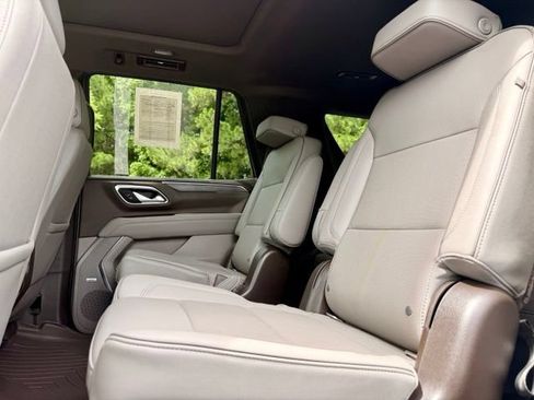 Used 2021 GMC Yukon SLT w/ SLT Premium Package AWD/4WD image 26