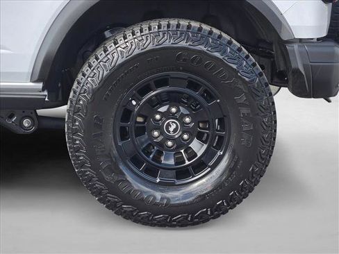 New 2026 Ford Bronco Badlands image 9