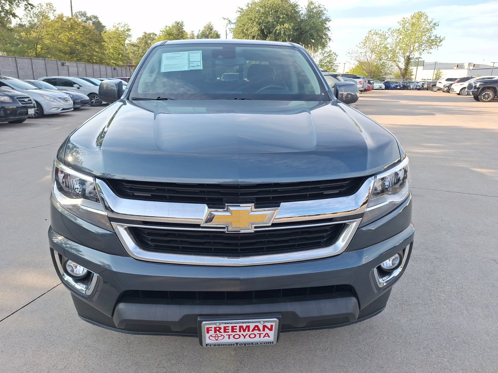 Used 2020 Chevrolet Colorado LT w/ Safety Package RWD image 9