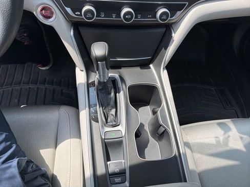 Used 2018 Honda Accord LX image 6