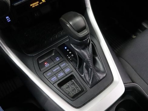 Used 2019 Toyota RAV4 LE w/ All Weather Liner Package image 25