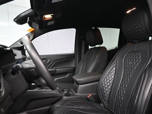 Used 2024 Chevrolet Colorado Trail Boss w/ Technology Package image 16