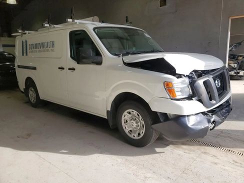 Used 2021 Nissan NV 2500 SV image 2