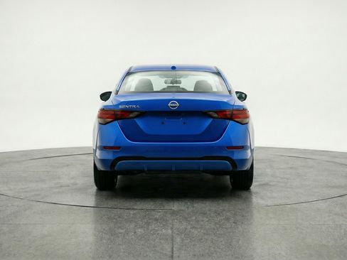 Used 2025 Nissan Sentra SV image 7