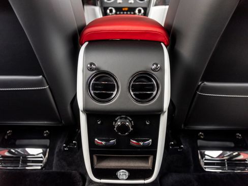 New 2027 Rolls-Royce Cullinan Black Badge AWD/4WD image 50