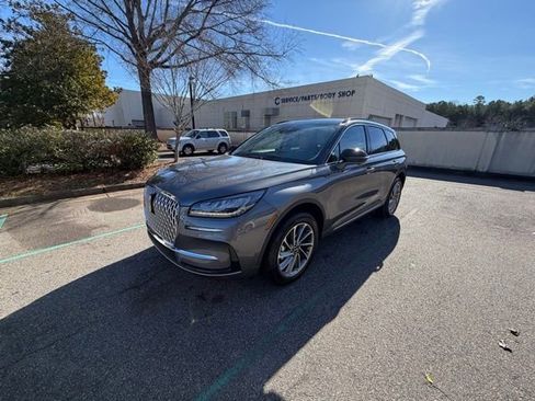 New 2026 Lincoln Corsair Premiere image 3