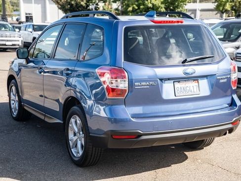 Used 2016 Subaru Forester 2.5i Premium w/ All-Weather Package AWD/4WD image 2