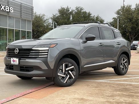 New 2026 Nissan Kicks SV image 2