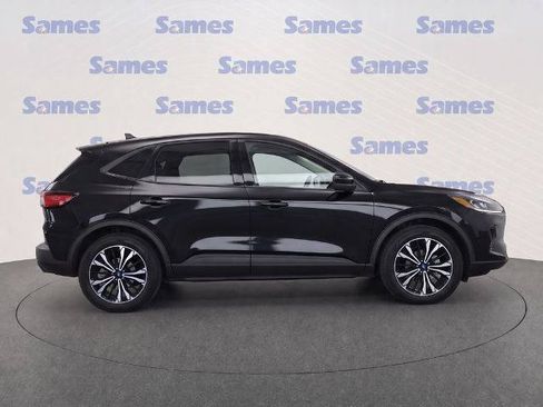 Certified 2022 Ford Escape SE w/ SE Sport Appearance Package FWD image 8