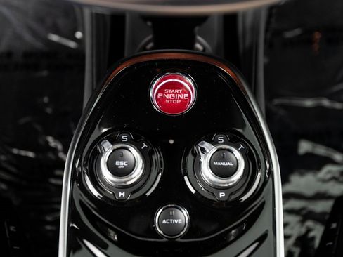 Used 2023 McLaren GT image 17