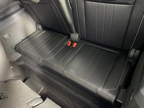 Used 2022 Volkswagen Tiguan SE FWD image 27