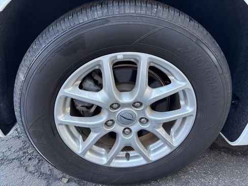 Used 2025 Chrysler Pacifica Select FWD image 30