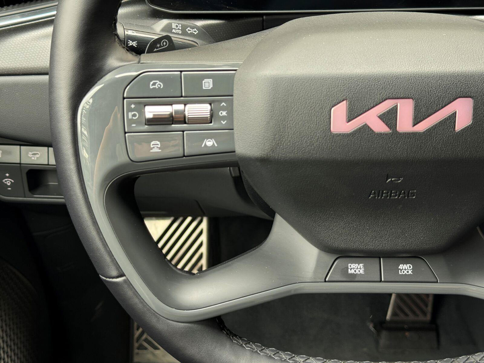 Used 2024 Kia EV9 GT-Line AWD/4WD image 23