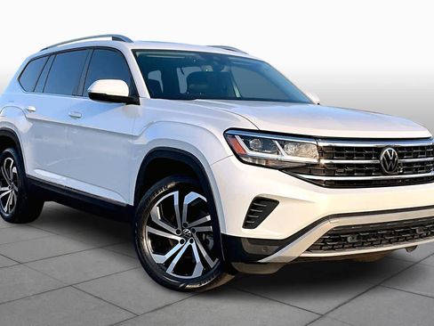 Used 2023 Volkswagen Atlas SEL image 2