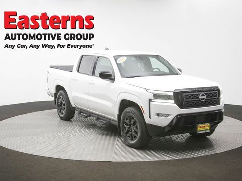 Used 2023 Nissan Frontier SV w/ Midnight Edition Package AWD/4WD image 46