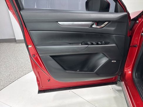 Used 2018 MAZDA CX-5 Touring w/ Preferred Equipment Package image 4