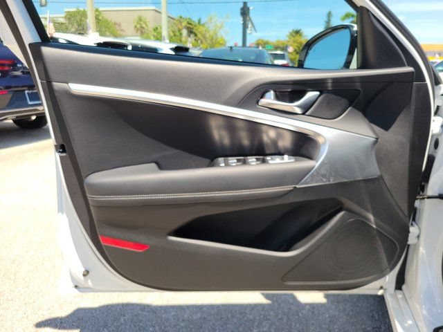 Certified 2026 Genesis G70 2.5T RWD image 16