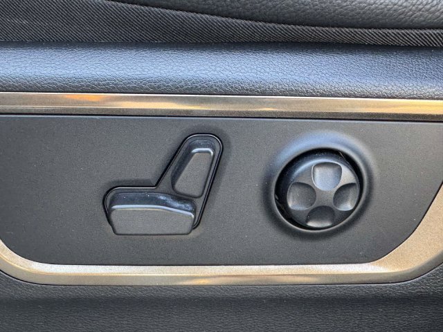 Used 2023 RAM 1500 Limited AWD/4WD image 26