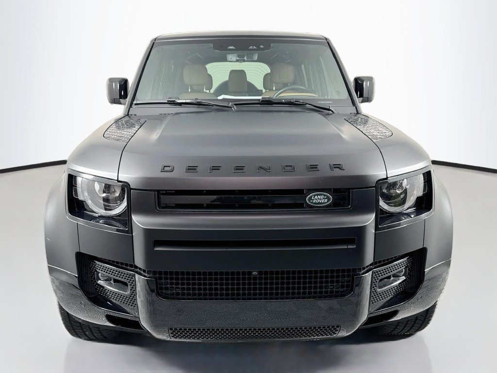 Certified 2025 Land Rover Defender 110 X AWD/4WD image 6