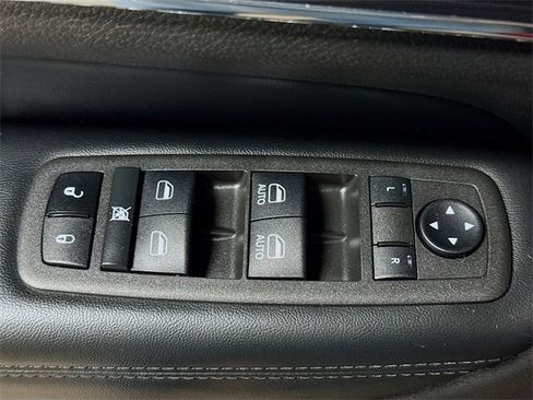 Used 2021 Jeep Grand Cherokee Limited w/ Trailer Tow Group IV image 11