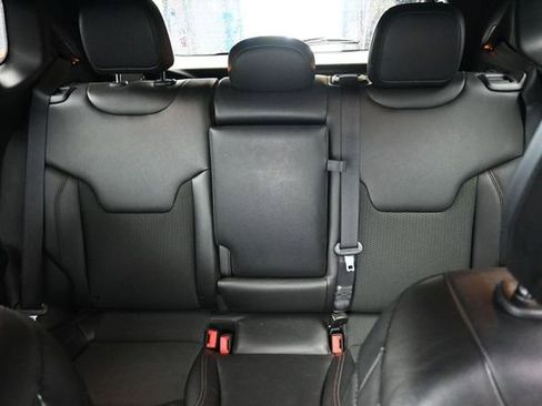 Used 2025 Jeep Compass Trailhawk AWD/4WD image 30