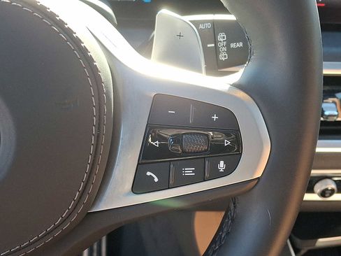 Certified 2025 BMW X5 xDrive50e w/ M Sport Package image 23