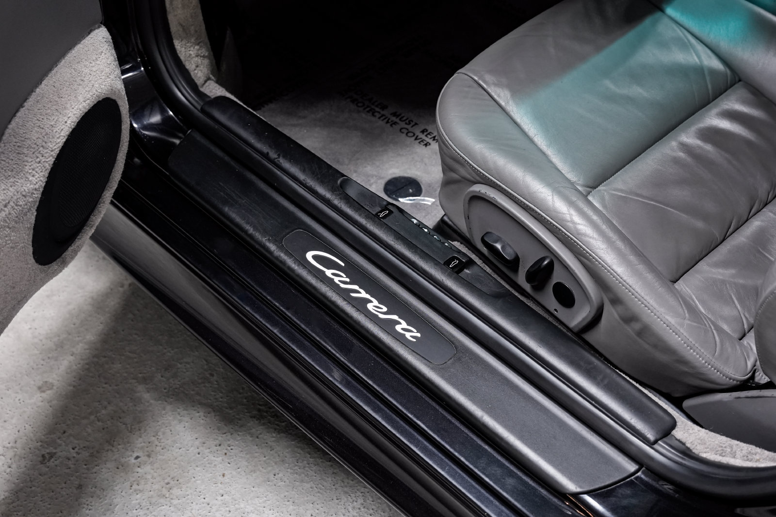 Used 2003 Porsche 911 Carrera RWD image 19