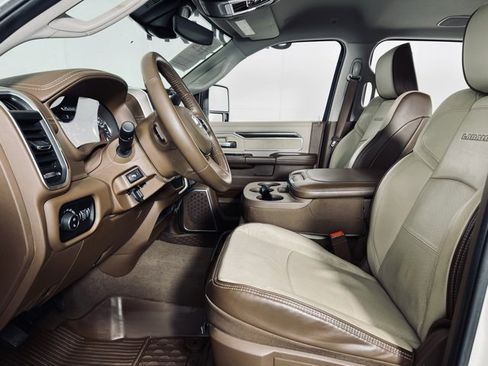 Used 2023 RAM 3500 Laramie image 9