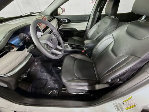 Used 2024 Jeep Compass Limited image 24