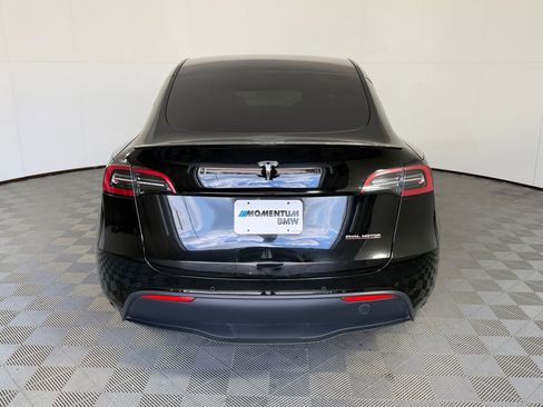 Used 2022 Tesla Model Y Performance AWD/4WD image 10