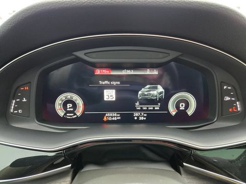 Used 2023 Audi Q8 Prestige AWD/4WD image 23
