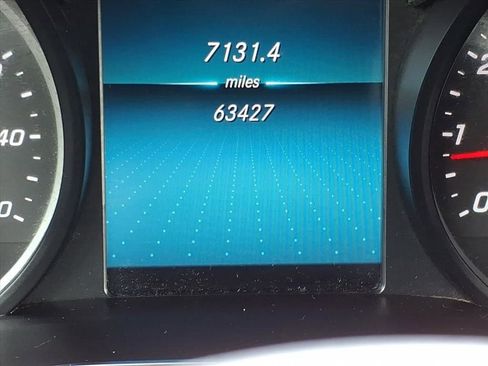 Used 2022 Mercedes-Benz GLC 300 4MATIC image 6