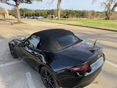 Used 2016 MAZDA MX-5 Miata Club image 29