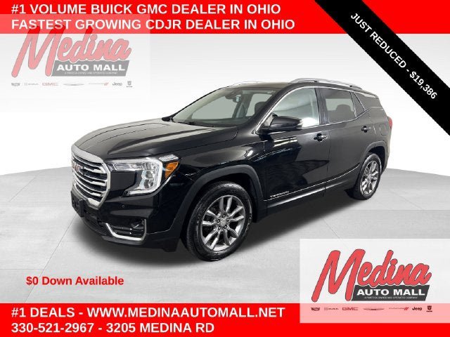 Used 2022 GMC Terrain SLT w/ Tech Package AWD/4WD image 1