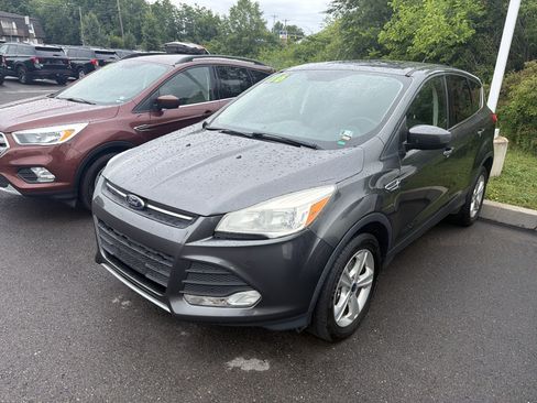 Used 2016 Ford Escape SE AWD/4WD image 2