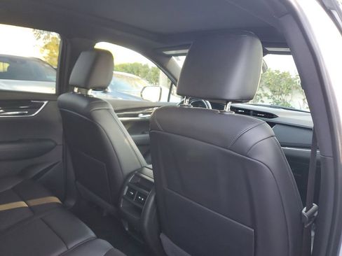 Used 2021 Cadillac XT5 Premium Luxury image 25