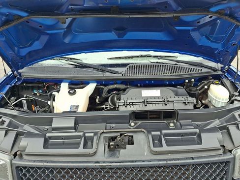 Used 2018 Chevrolet Express 2500 w/ Driver Convenience Package image 28