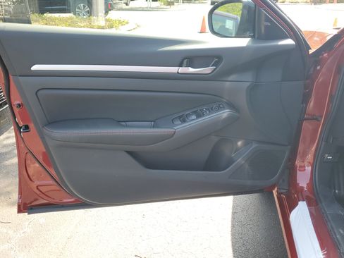 New 2026 Nissan Altima 2.5 SR FWD image 10