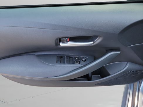 Used 2020 Toyota Corolla LE FWD image 21
