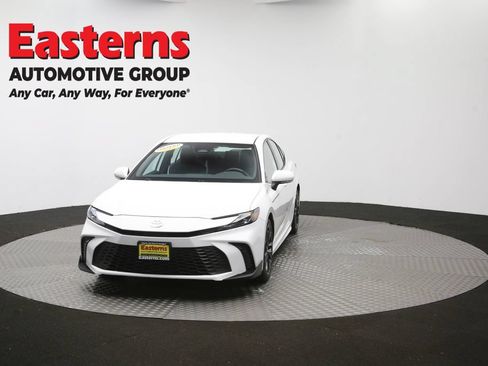 Used 2025 Toyota Camry SE FWD image 52